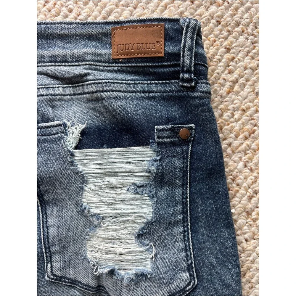 Judy Blue 11/30 Dark Blue Relaxed Jeans with Faded Detailing